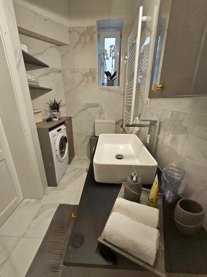Tesla'S Corner Apartment Zagreb Ngoại thất bức ảnh