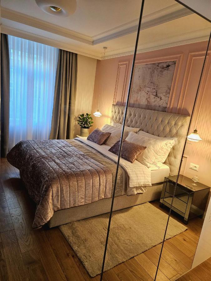 Tesla'S Corner Apartment Zagreb Ngoại thất bức ảnh
