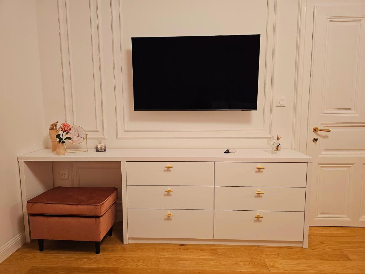Tesla'S Corner Apartment Zagreb Ngoại thất bức ảnh