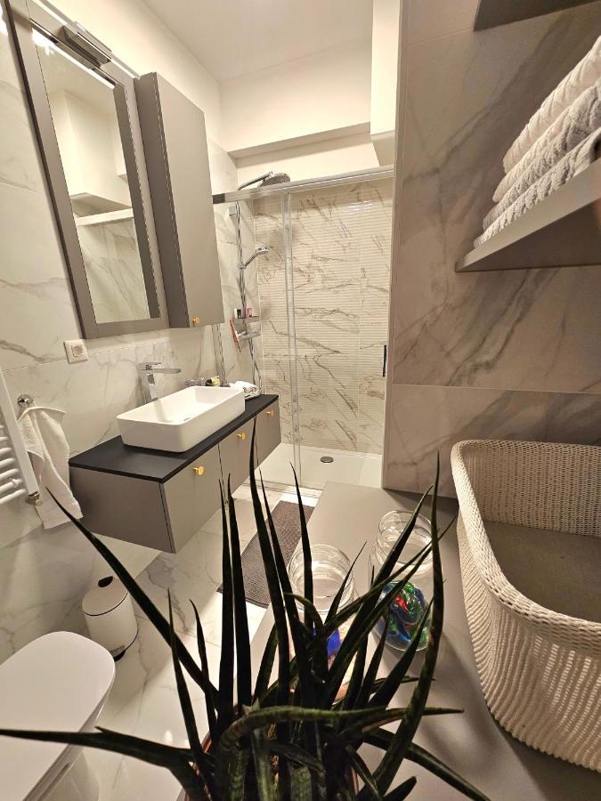 Tesla'S Corner Apartment Zagreb Ngoại thất bức ảnh