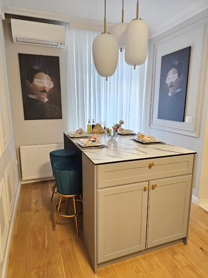 Tesla'S Corner Apartment Zagreb Ngoại thất bức ảnh