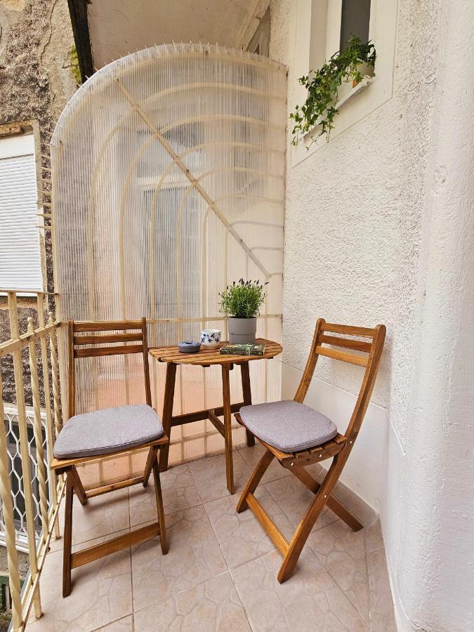 Tesla'S Corner Apartment Zagreb Ngoại thất bức ảnh